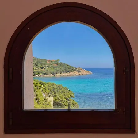 Apartament Affascinante Fronte Mare - Seafront - Wi-fi, Access & Parking Porto Cervo