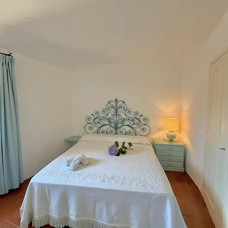 Apartment Affascinante Fronte Mare - Seafront - Wi-fi, Access & Parking Porto Cervo